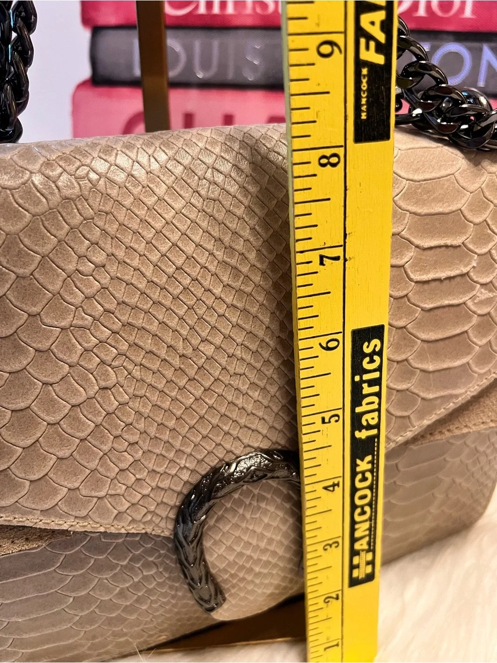 Vera Pelle Beige snakeskin-embossed genuine leather chain crossbody bag